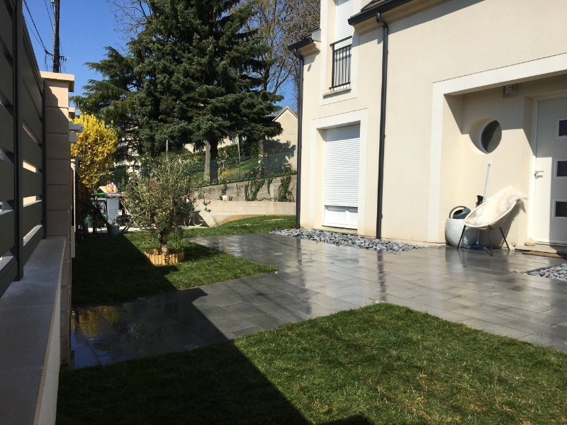 All&eacute;e carrossable & Gr&egrave;s & Cl&ocirc;ture