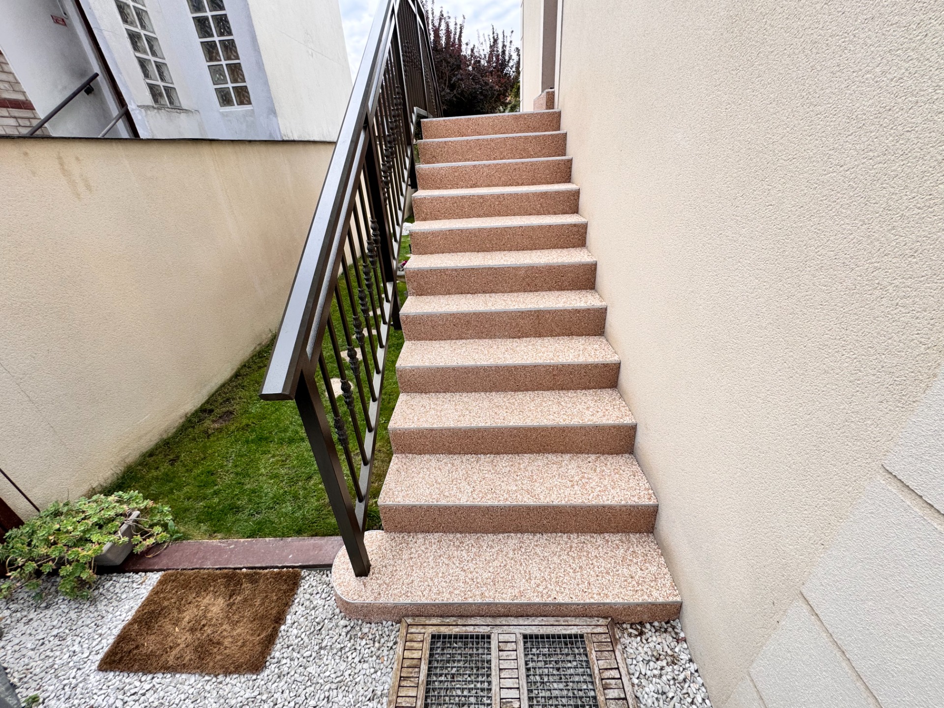 R&eacute;sin&eacute;o escalier desert